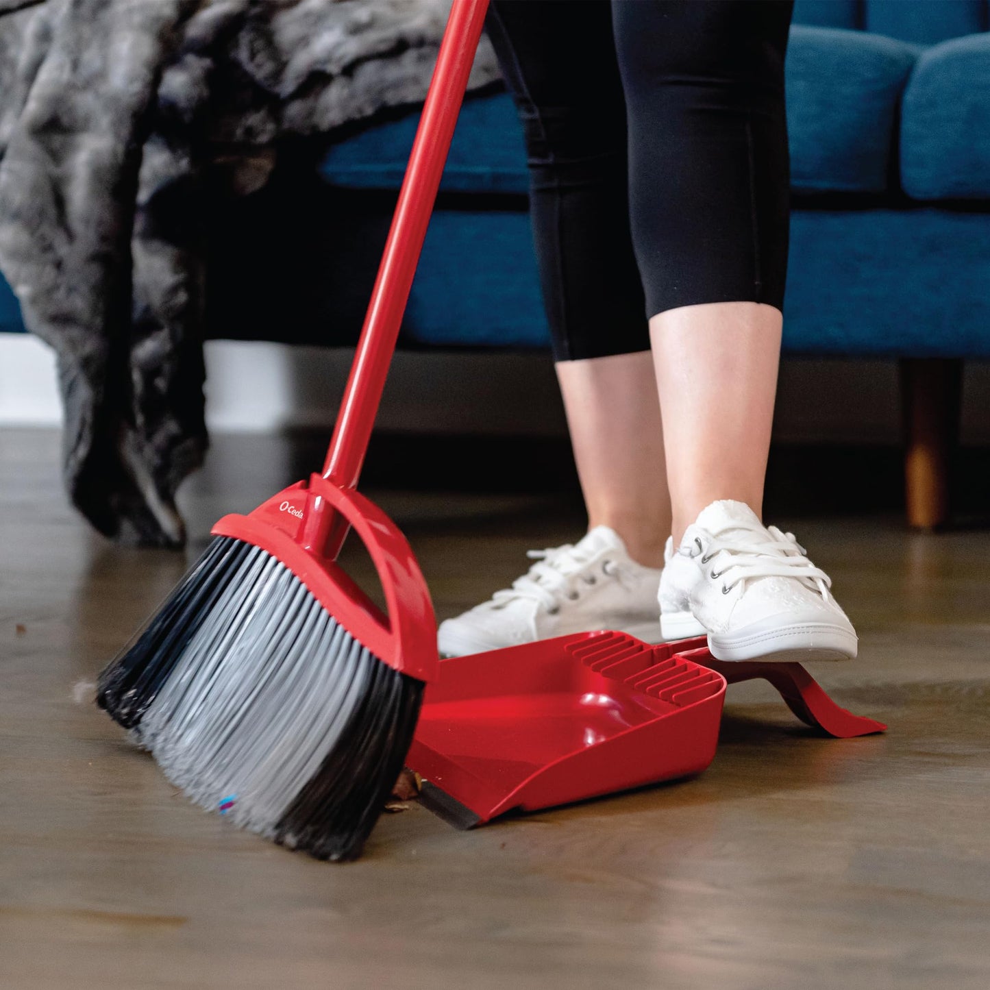 O-Cedar Pet Pro Broom with Step-On Dustpan | Remove 99% with One Sweep | Removes 3 Times More Pet