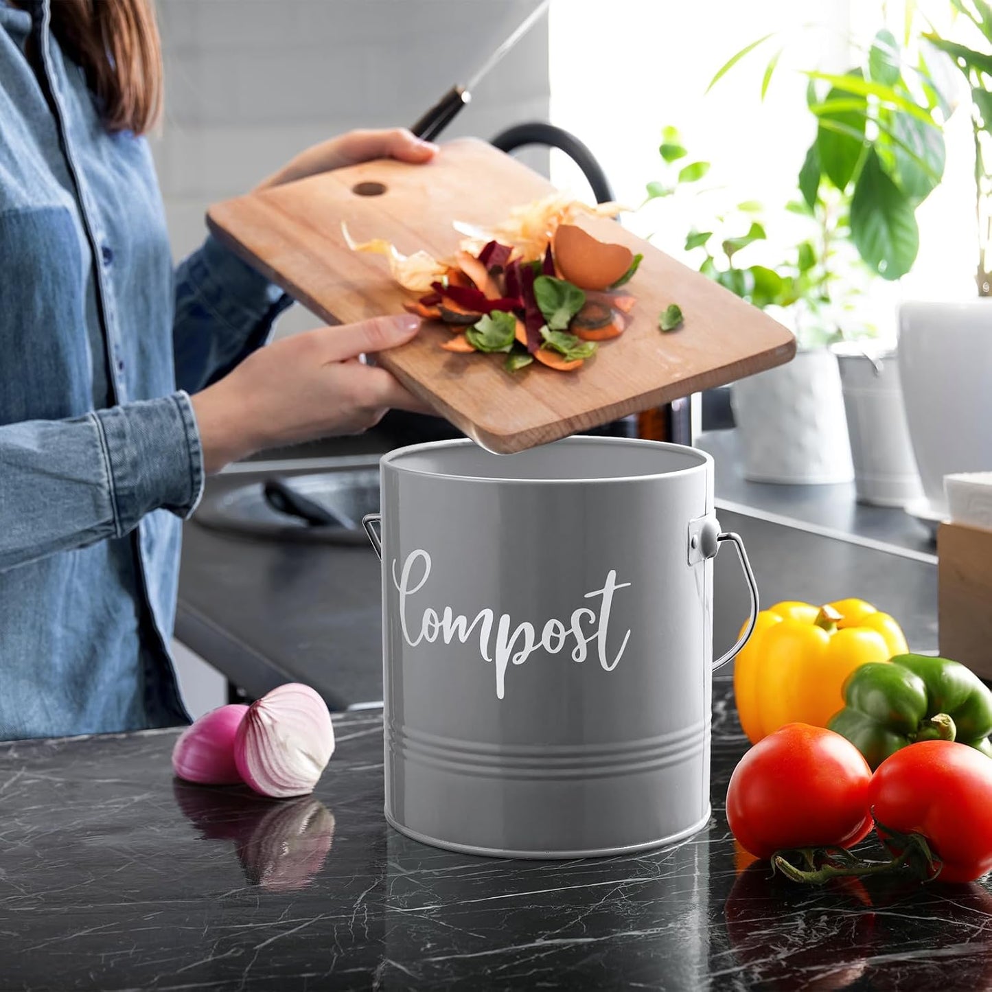 Gray Compost Bin Kitchen, 1.3 Gallon Farmhouse Kitchen Compost Bin Countertop with Lid and Charcoal Filters, Indoor Compost Bucket for Decor and Accessories