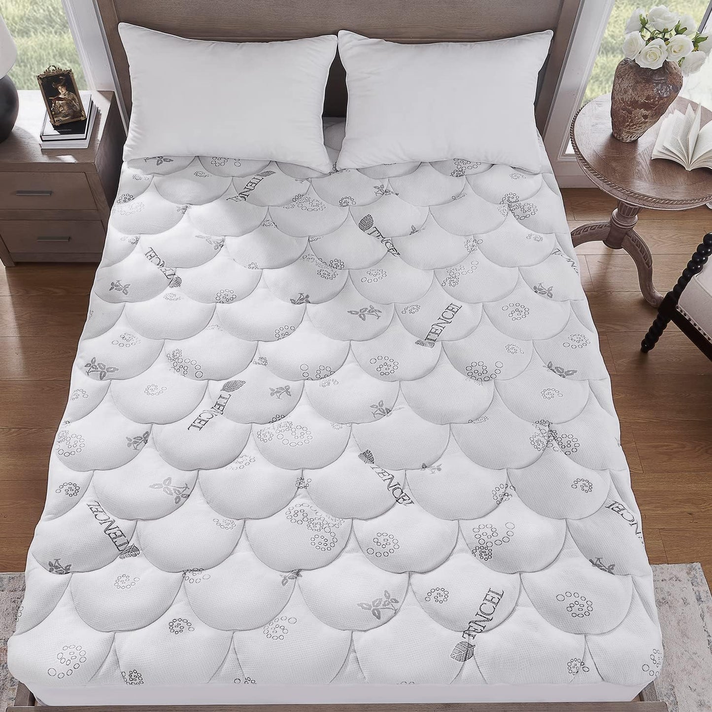 Softhour Padded Topper King Size 40% Tencel Blend Rayon from Bamboo and Polyester Filled Mattress Cover, Thick, Luxurious and Comfort Mattress Pad, Deep Pocket for 21" Mattress