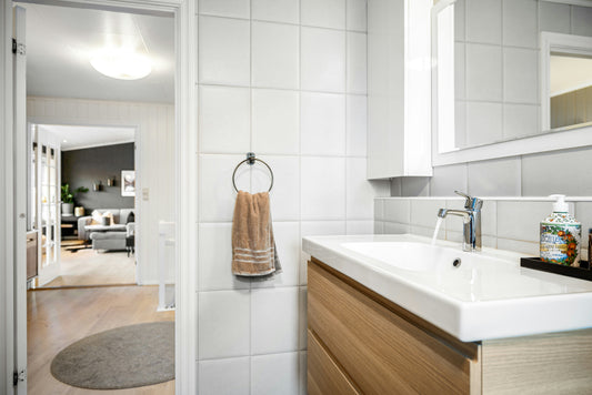 The Fastest Way to Clean Your Bathroom (15-Minute Method)