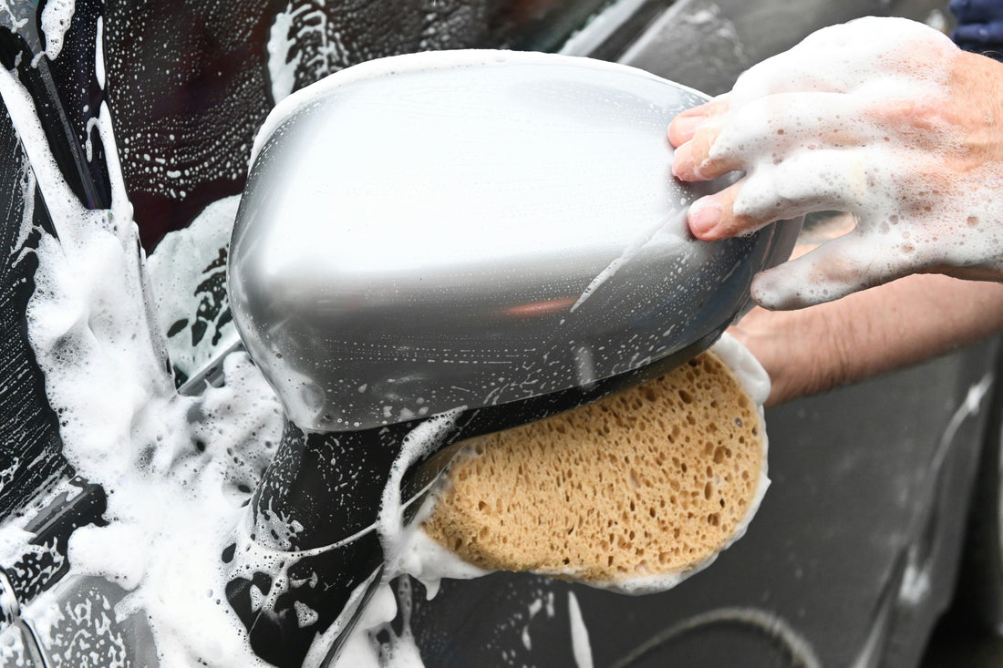 The Benefits of Using Microfiber Car Wash Mitts