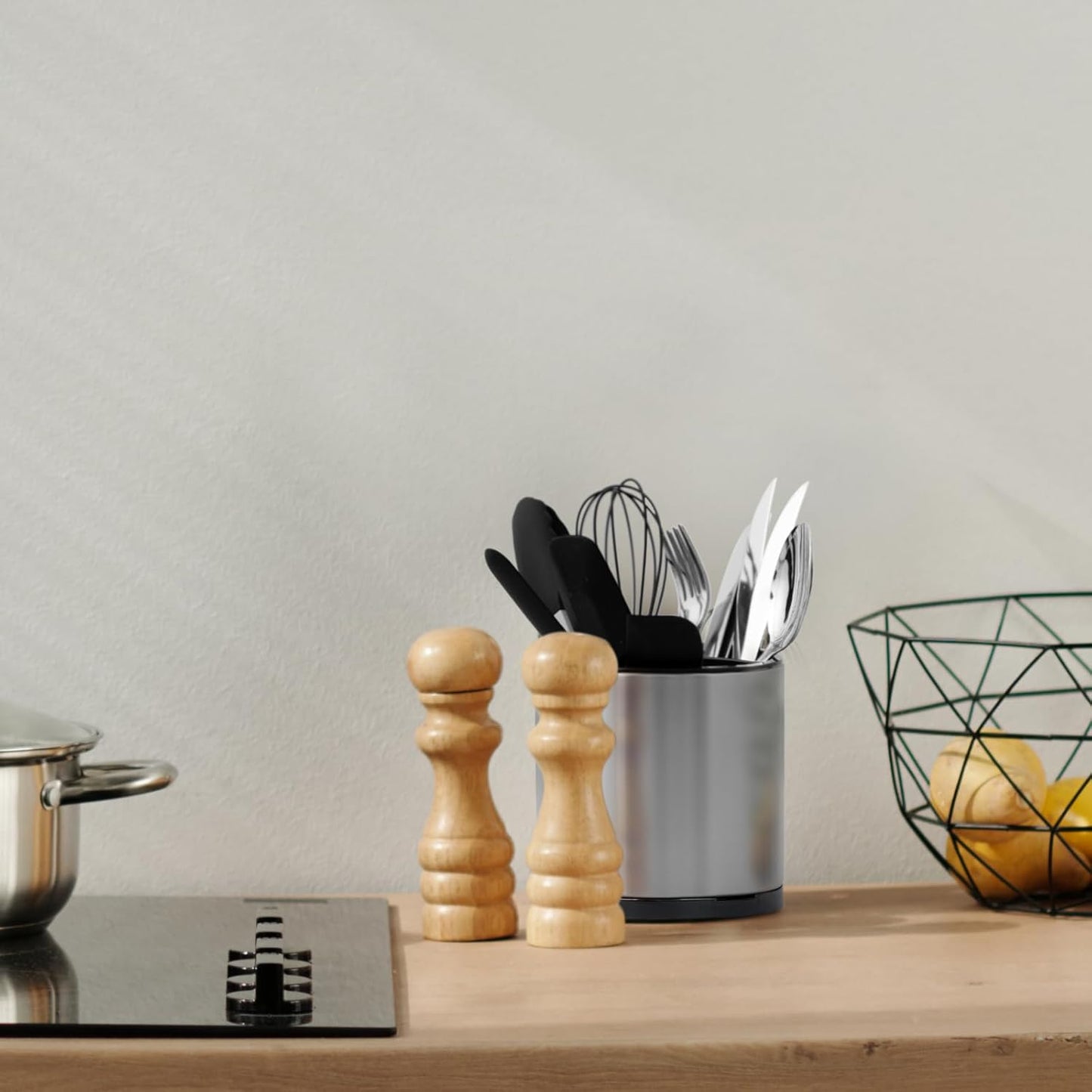 Silverware Caddy Cutlery Organizer for Countertop 360° Rotating Silverware Holder for Fork Knife Spoon Flatware Organizer 3 Compartments Cutlery Holder