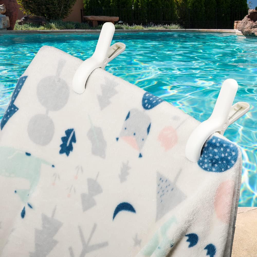 Beach Towel Clip, 3 PCS Cloth Pins, Quilt Drying Clip, Plastic Clothespins, Strong Grip Holder to Dry Laundry on Clothesline and Hanging Rack(Small)