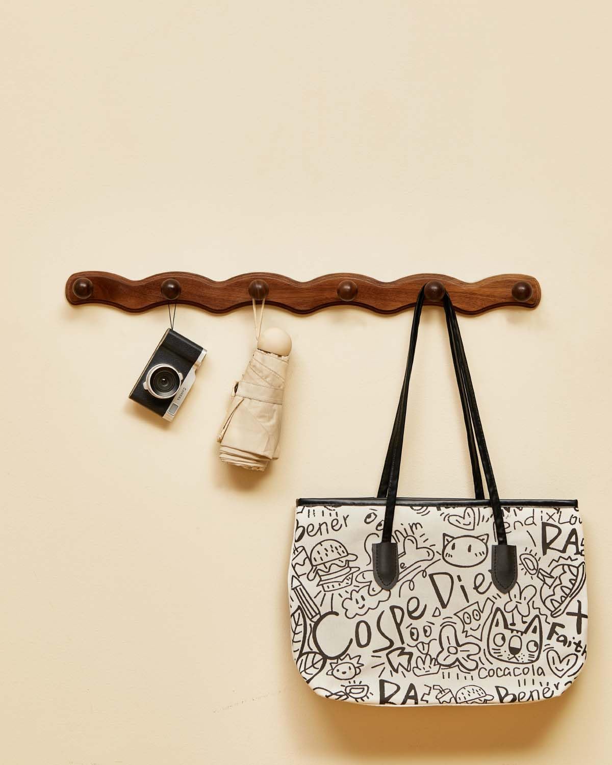 Wood Coat Rack Wall Mount - Walnut Coats Hook Hanger Wall-Mounted, Wave-Shaped Entryway Hanging