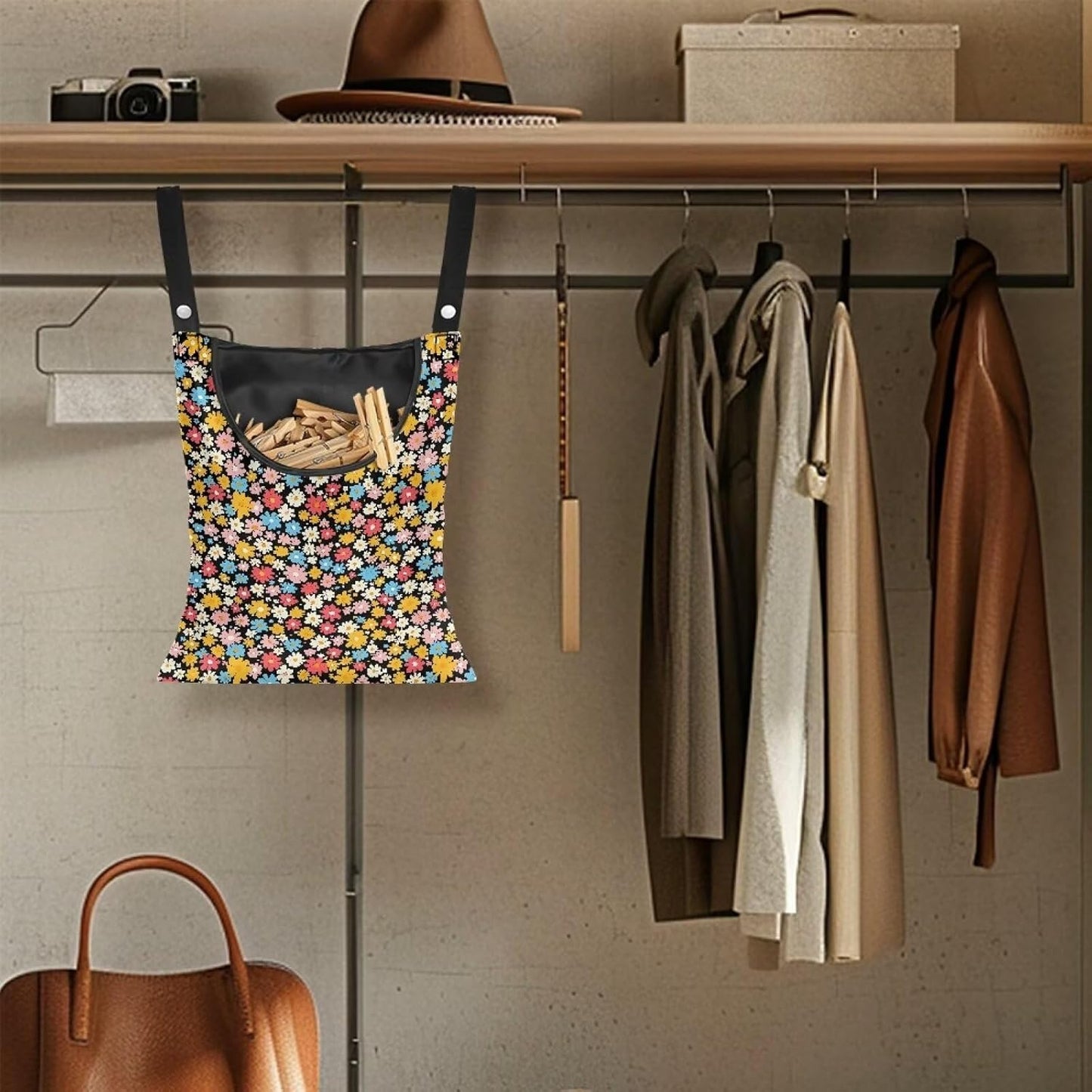 Clothes Pin Hanging Bag, Large Capacity Clothespin Bag with A Large Opening, Clothes Pin Hanging Bag Space-Saving Organize for Clothesline Outdoor - Hippie Flower Pattern