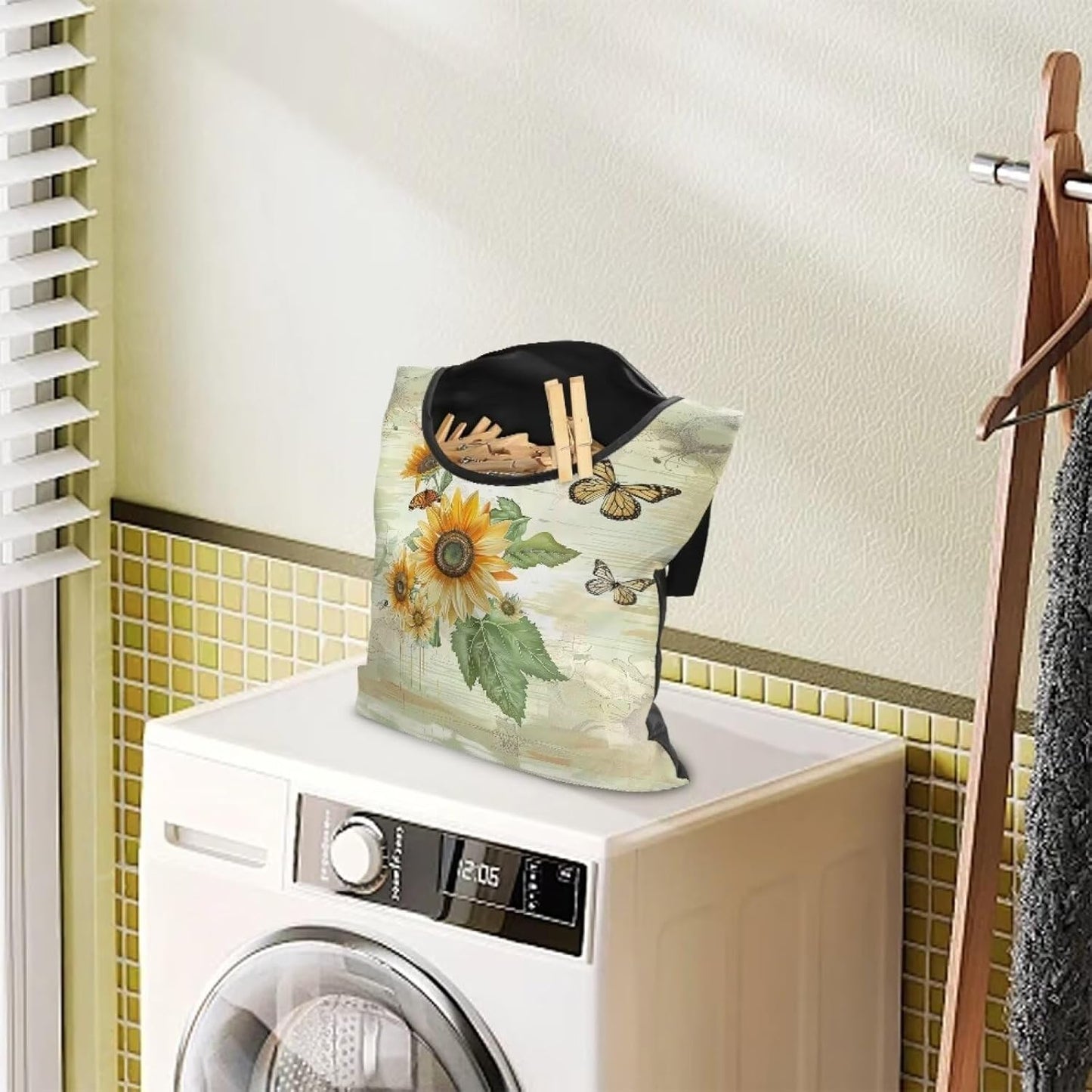 Sunflowers Butterfly Clothespin Bag Clothespin Bag for Clothesline Outdoor Clothespin Storage with Hanger Hook Clothespin Bags Hanging Outdoor Waterproof Clothespin Storage