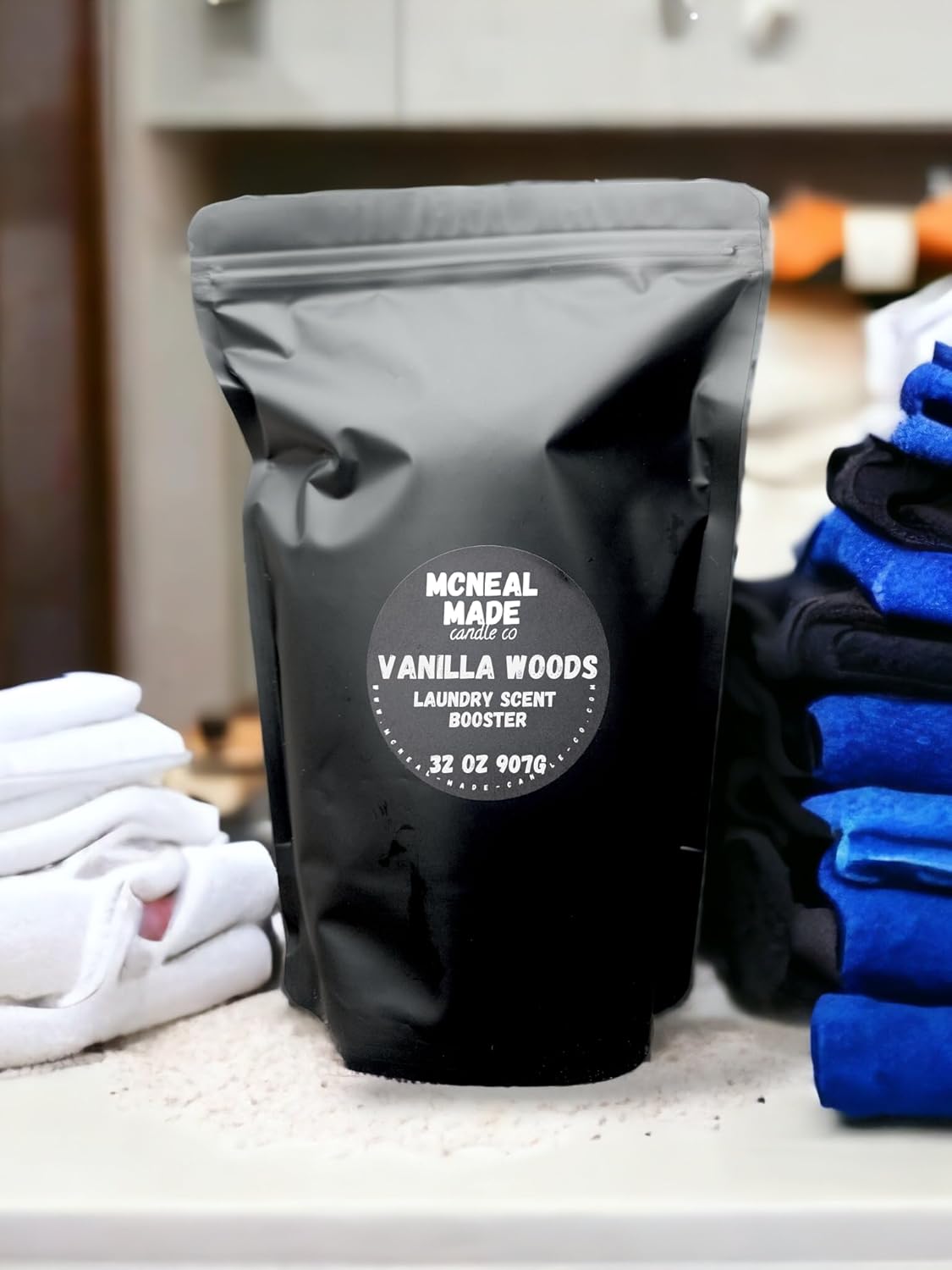 Luxury Laundry Scent Booster Perfume Fragrance Scented Vanilla Woods (32 oz)