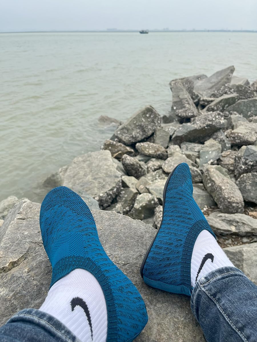 QZKDM Lightweight Slip on Grip Indoor House Slippers Barefoot Non Slip Home Exercise Yoga Shoes for Men Women