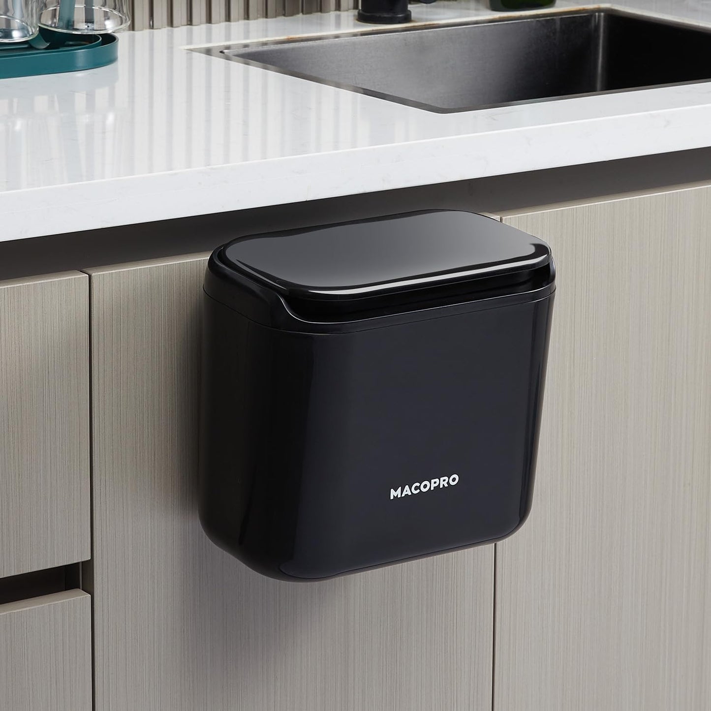 Hanging Small Trash Can with Lid Under Sink for Kitchen, Food Waste Bin for Countertop Compost Bin with Lid, Wall Mount Mountable Garbage Can for Bathroom, RV, 6.8L/1.8 Gal