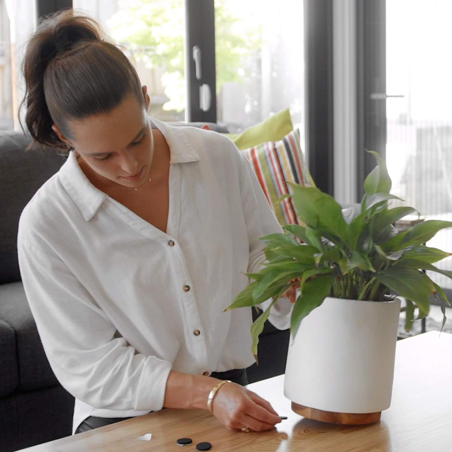 GorillaPads 1 Inch Non-Slip Furniture Pads/Gripper Feet Skids (Set of 32) Self Adhesive Rubber Floor Protectors, Round, Black, CB147-32