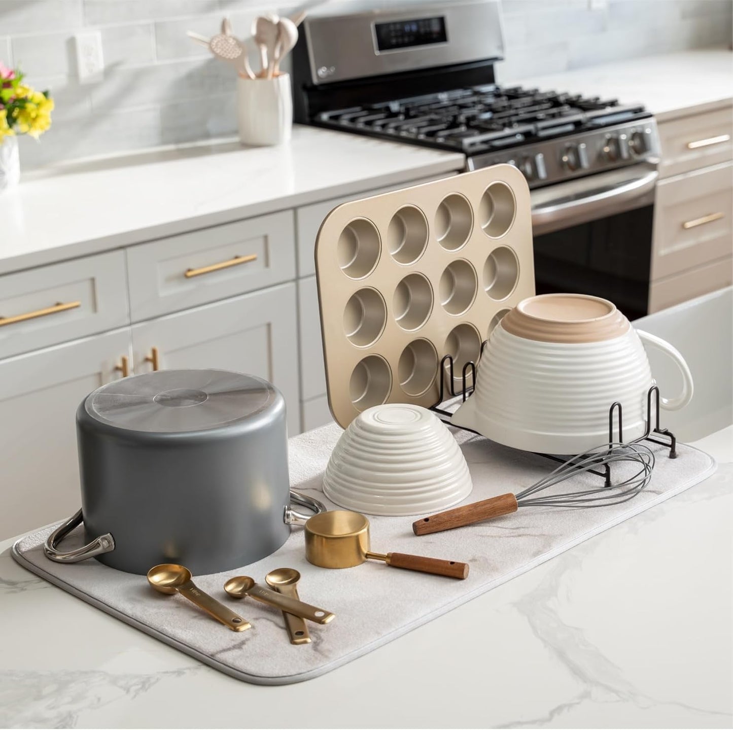 S&T INC. Dish Drying Mat Jumbo, 18” x 30”, Absorbent Microfiber Kitchen Counter Mat, Dish Drying Pad for Dishes, Utensils, Pots and Pans, Jumbo, Grey Stone