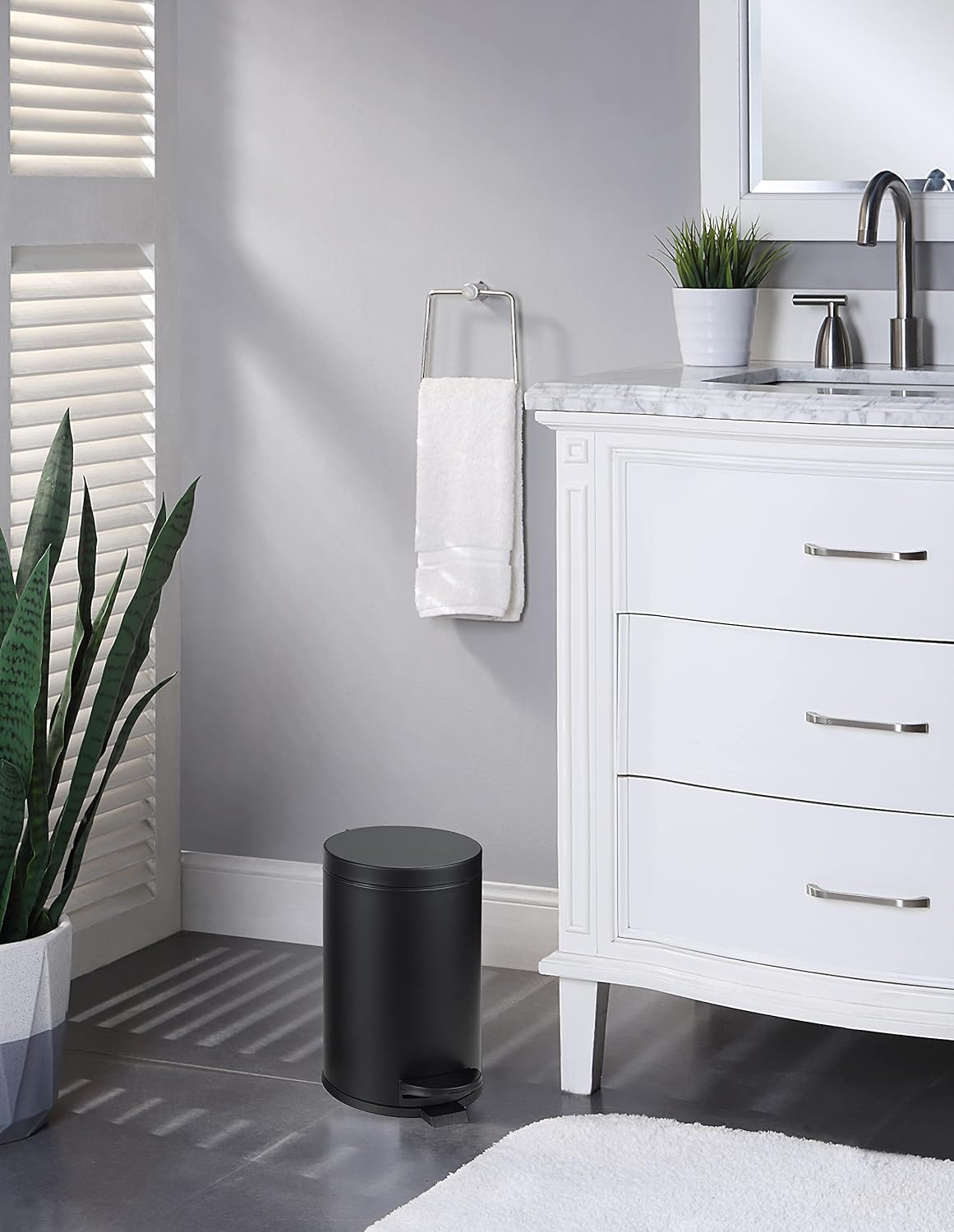 SunnyPoint 4.5 Liter(1.2 Gallon) Small Round Trash Can with Plastic Inner Bucket; Bathroom, Office, Kitchen and Bedroom Step On and Slow Close (BLK)