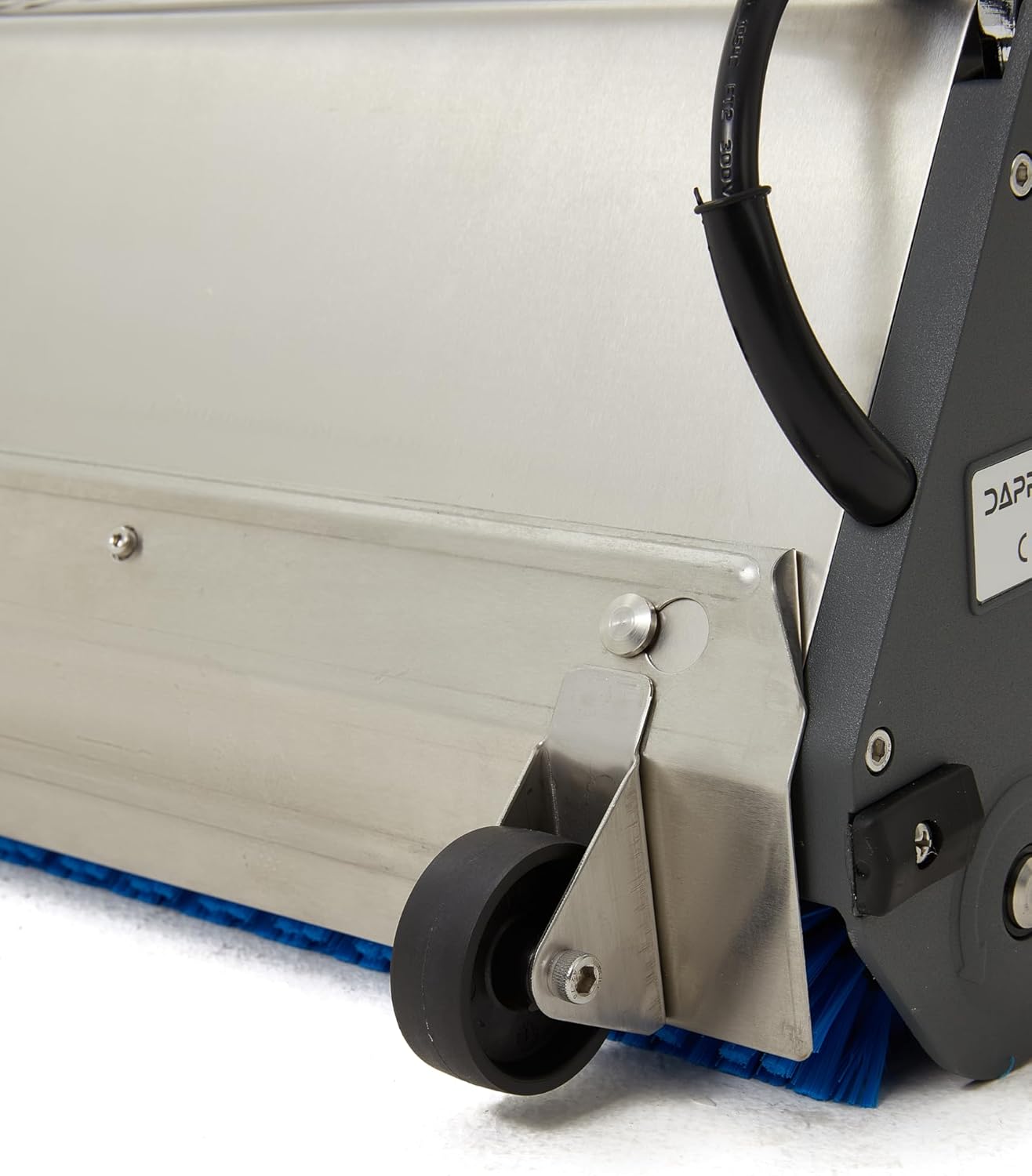 18" Counter-Rotating Brush (CRB) Commercial Carpet & Hard Floor Cleaning Machine – 450 RPM, Quiet 53 dBA, Heavy-Duty 53 lb Scrubber – Ideal for Gyms, Retail & Mid-Size Facilities