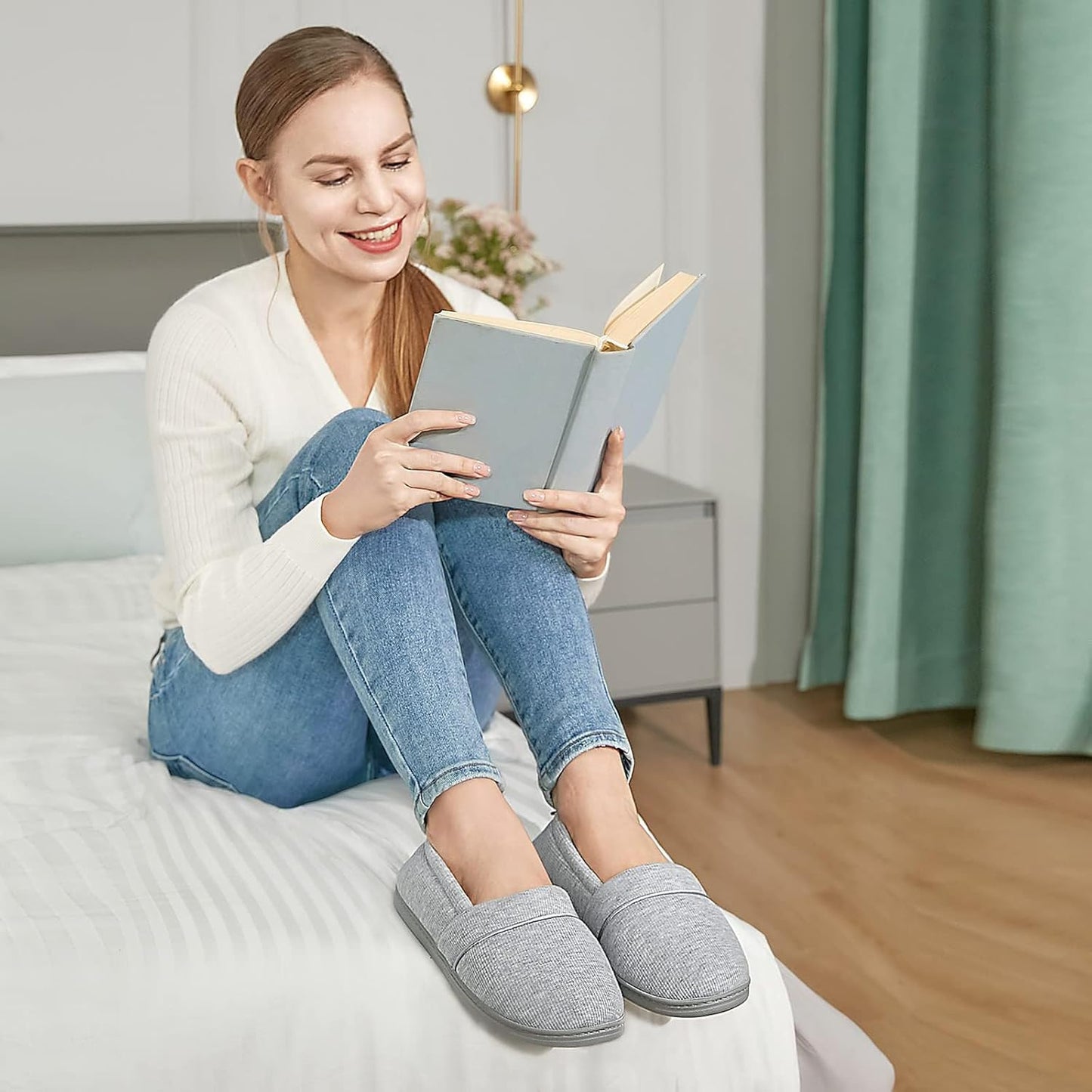 HomeTop Women's Comfy Loafer Slippers Lightweight Memory Foam Non-slip Indoor House Shoes