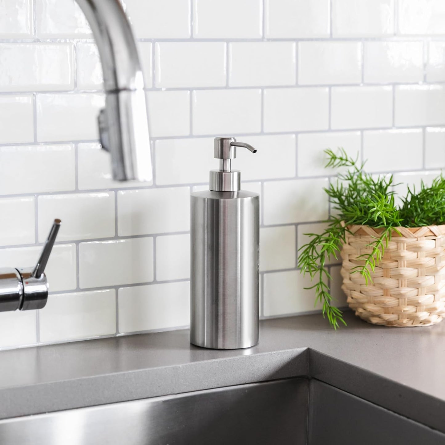 Silver Soap Dispenser Stainless Steel for Bathroom and Kitchen Sink, 15oz Refillable Round Rustproof Hand Dish Soap Dispenser Pump for Detergent, Lotion, and Countertop