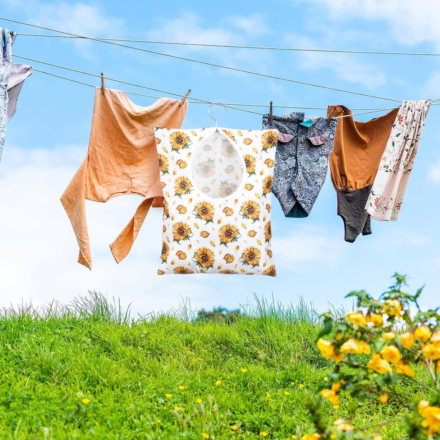 Woanger 2 Pcs Clothes Pin Bag Clothespin Holder 15 x 11 in to Hang on Line Clothes Pin Hanging Bag for Clothesline Outdoor Storage Organizer Basket with Large Opening(Sunflower Style)