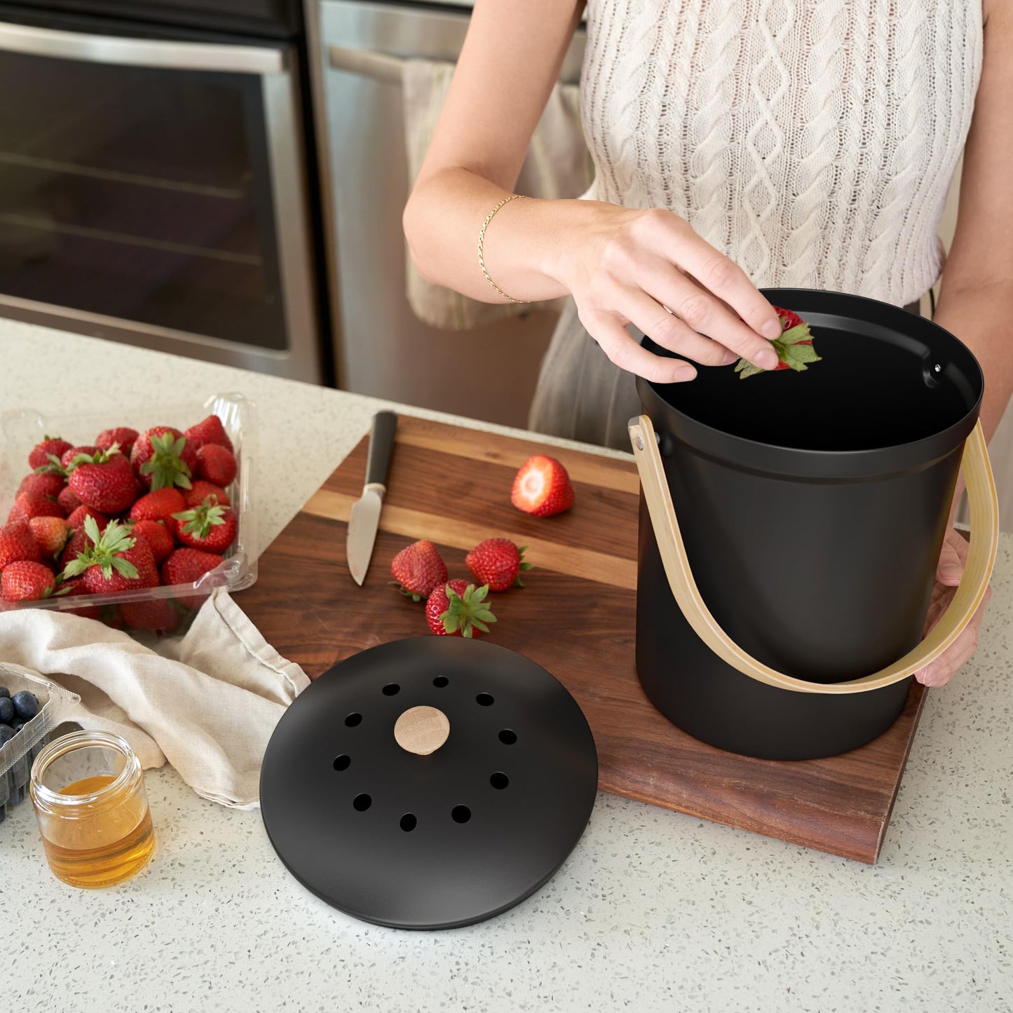 Beautiful Kitchen Compost Bin with Smell Proof Lid - Rust Proof and Odorless Compost Bucket for