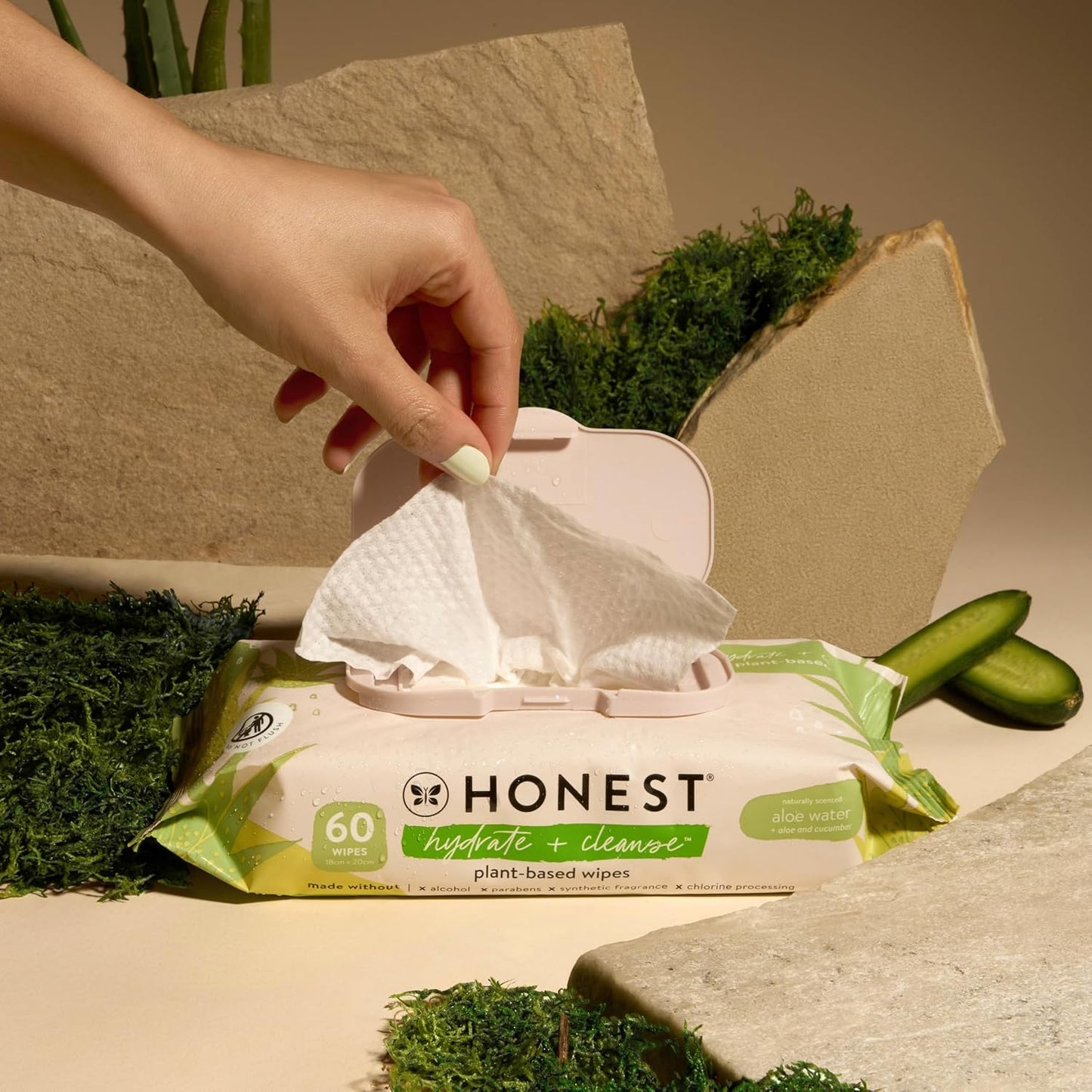 The Honest Company Hydrate and Cleanse Naturally Scented Wipes Cleansing Multi-Tasking Wipes 99% Water Plant Based Hypoallergenic Aloe and Cucumber 240 Count
