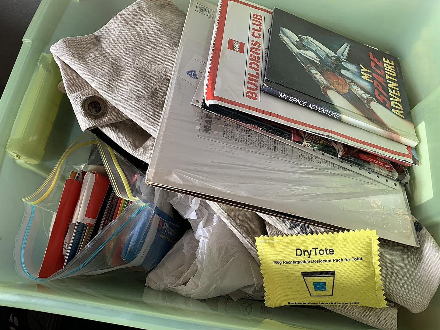 100g Rechargeable Desiccant Pack - Moisture Absorbing Bag - Silica Gel Desiccant Dehumidifier for Storage Bins and Totes