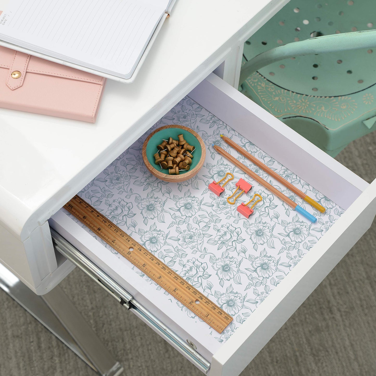 Con-Tact Brand Creative Covering, Self-Adhesive Shelf Liner, Multi-Purpose Vinyl Roll, Easy to Use